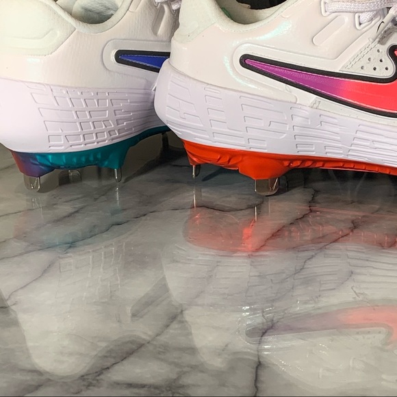 Nike Zoom Hyperdiamond 3 Elite Softball Cleats - Picture 9 of 12